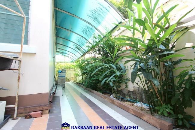 ขายบ้านนันทวัน รามคำแหง94 เนื้อที่ 83.80ตร.ว. 3นอน 3ห้องน้ำ มีห้องเมท บ้านสวย สภาพดี เข้าอยู่ได้เลย 4