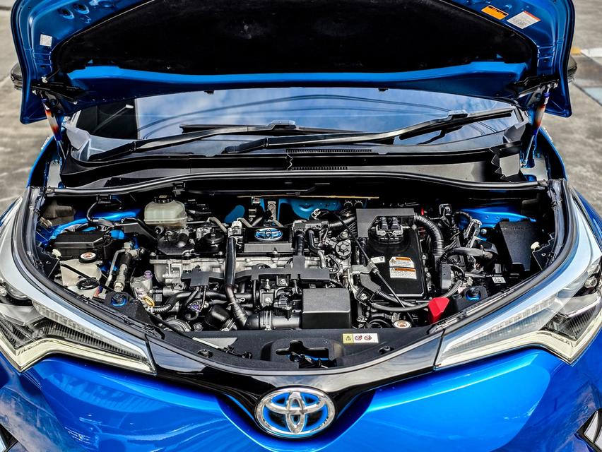 TOYOTA  C-HR 1.8 Hybrid Mid 2018 รหัส CBL7670 8