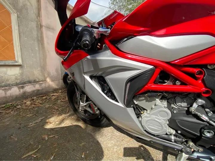 ส่งต่อ MV Agusta F3 2