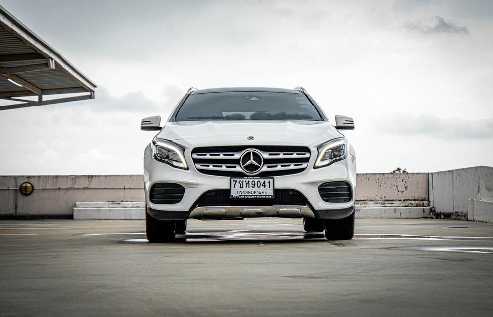 Mercedes-Benz GLA250 2.0 W156 AMG Dynamic AT 2018 ไมล์ 117,xxx km. !!! ราคา 689,000 บาท
