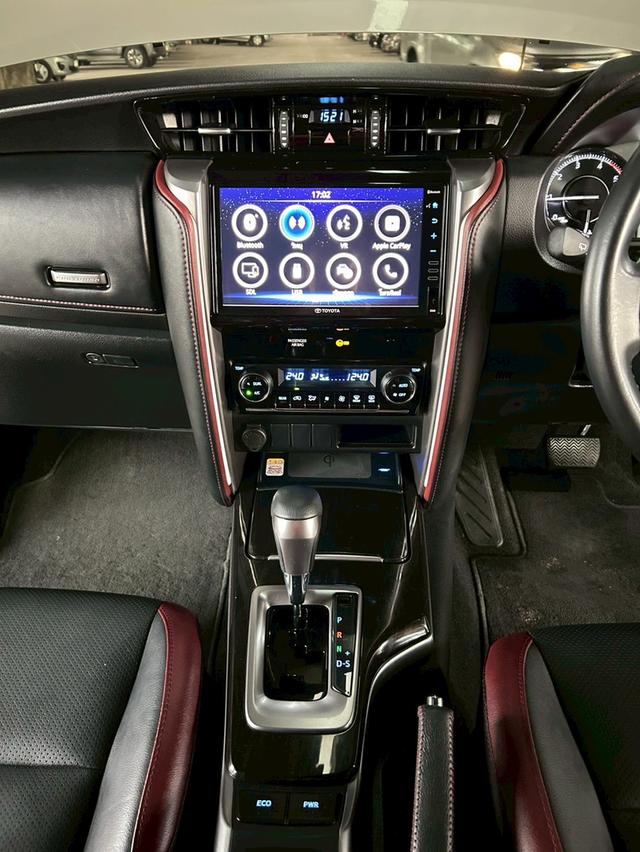 Toyota Fortuner 2.4 Legender 2WD AT ปี 2022 11