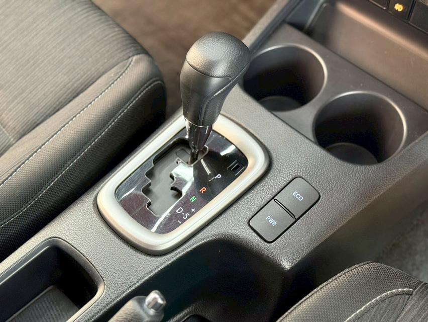 TOYOTA REVO 2.4 MID PRERUNNER DOUBLECAB ปี2022รถบ้านแท้ เกียร์ออโต้ ออพชั่นแน่นๆ ไมล์น้อย 8