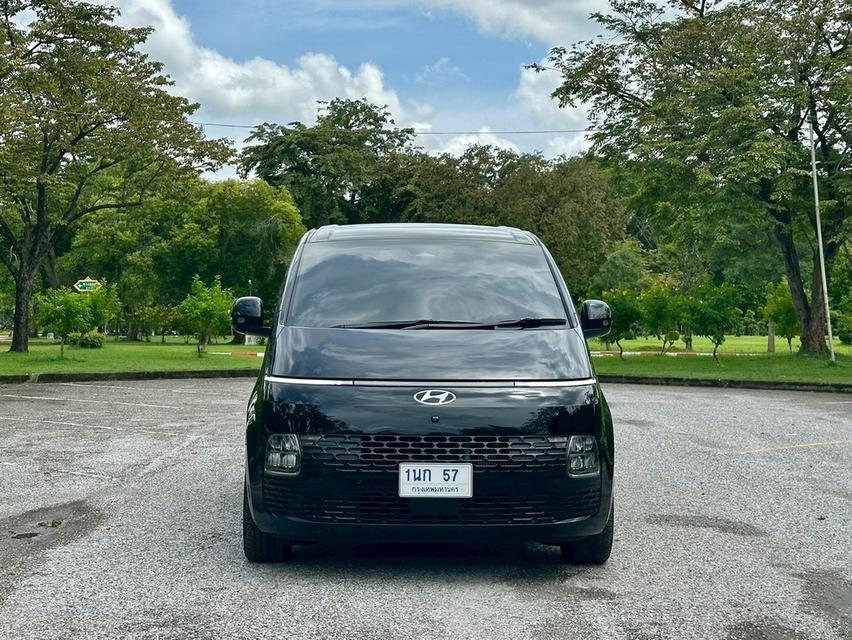Hyundai Staria 2.2 Diesel SEL 8AT ปี 2022  เลขไมล์ 9x,xxx km. วารันตีศูนย์ยาวๆ 5ปี 8