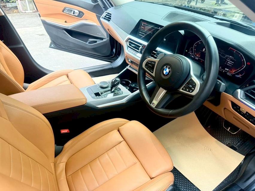 รหัสรถ AP3040 BMW 330Li M Sport ปี 2022