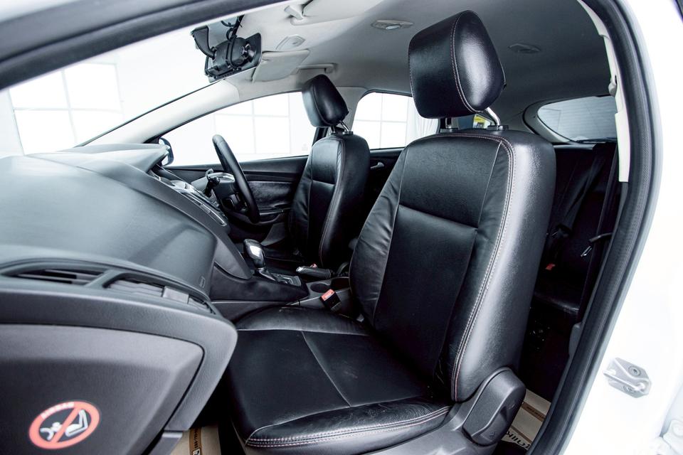 FORD FOCUS 1.6 TREND SPORT 2013  5
