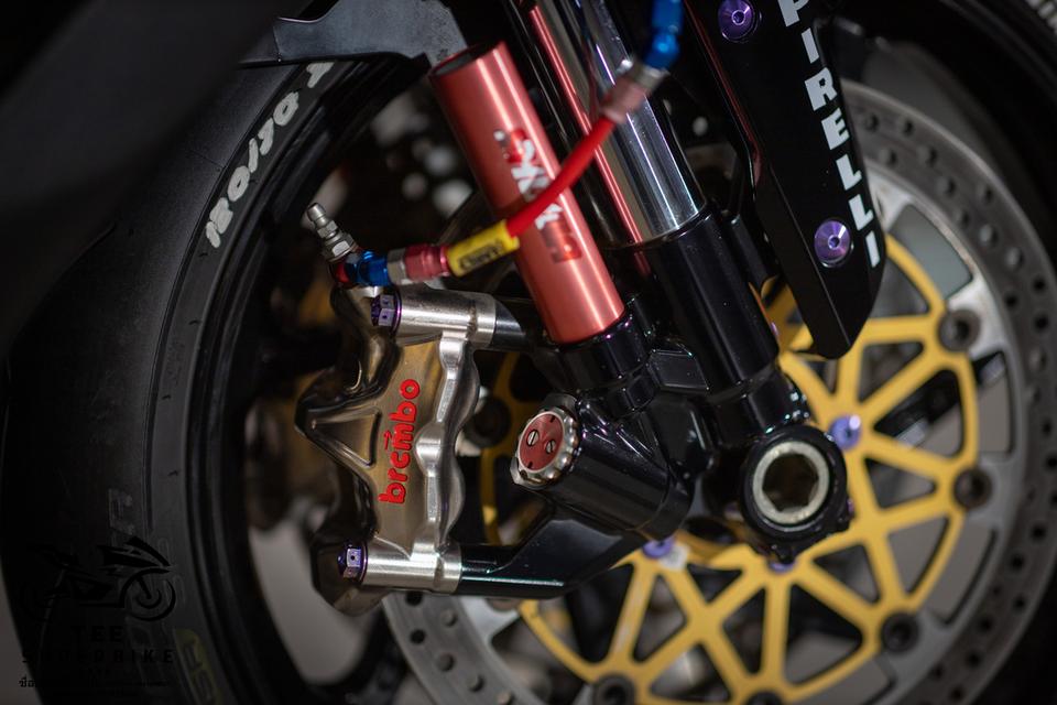 Kawasaki ZX-10RR ปี 2017 8