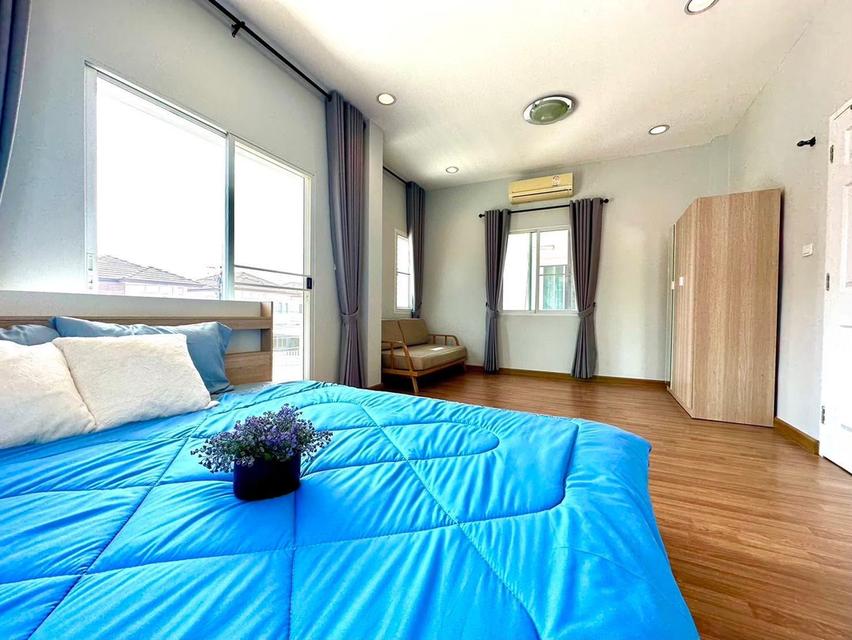 ให้เช่า - บ้านเดี่ยว รีโนเวทใหม่ทั้งหลัง ปากซอยถนนคุ้มเกล้า 39 ใกล้นิคมลาดกระบัง และสนามบินสุวรรณภูมิ 4