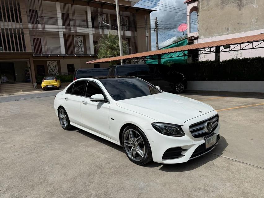 Mercedes Benz E350e AMG DYNAMIC Y 2019