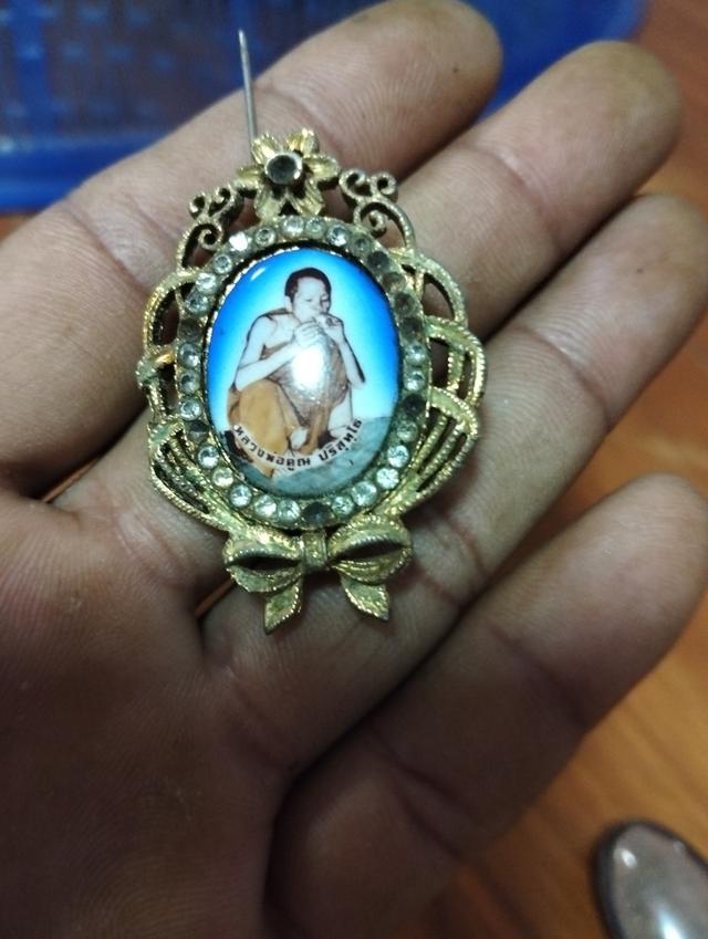 เข็มกลัดล็อกเก็ตหลวงพ่อคูณ