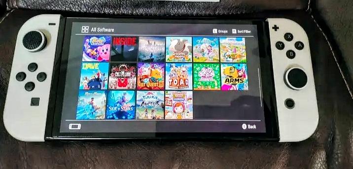 ขายเครื่องเล่นเกม Nintendo Switch ราคาถูก 2