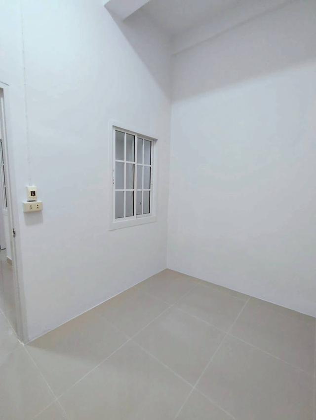 หมู่บ้านสุขทวี 8