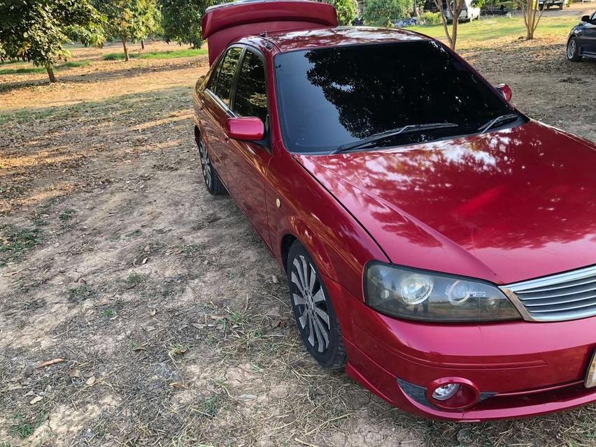 Ford Laser Tierra สีแดง ปี 2003 5