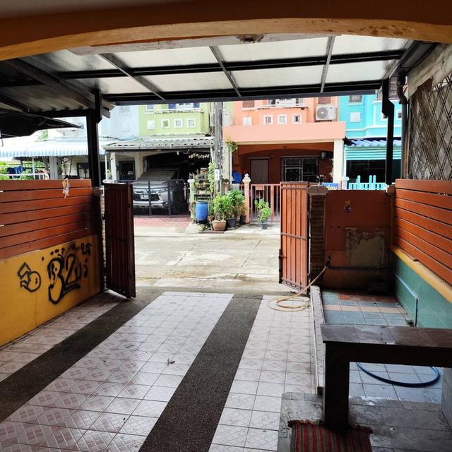 ขายบ้านทาวน์เฮ้าส์ 2ชั้น 16ตรว หมู่บ้านเคซี3 ซ.10 ถ.หทัยราษฎร์ 39 6