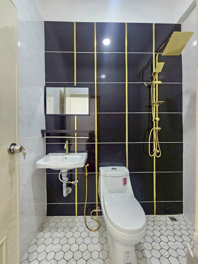 หมู่บ้านเต็มรัก ซอยวัดลาดปลาดุกทาวน์เฮาส์ 2 ชั้น ตกแต่งใหม่พร้อมอยู่ มีระเบียงหน้าบ้าน พร้อมของตกแต่ง 11