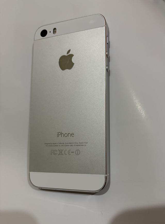 iPhone 5s สีเงิน สภาพนางฟ้า ใช้งานเอง