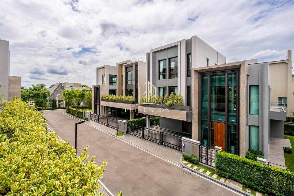 Grand Bangkok Boulevard Rama 9 – Krungthep Kreetha 3