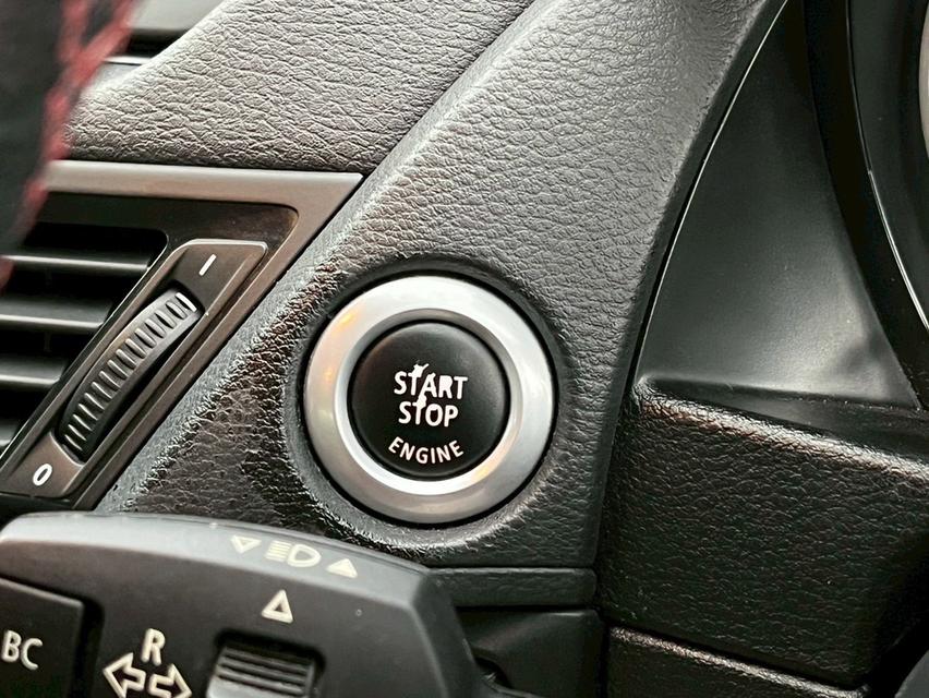 รหัสรถ WMT6235 BMW X1 2.0 sDrive18i LCI ปี 2014 9