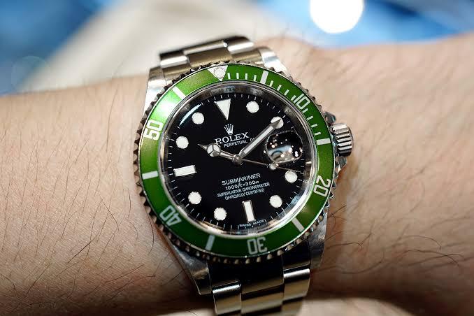 ’NOS’ ROLEX SUBMARINER 16610LV ‘KERMIT’ 2