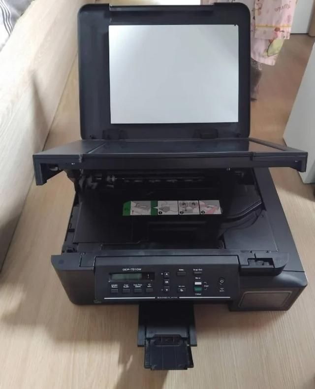 Brother DCP - T510W 4