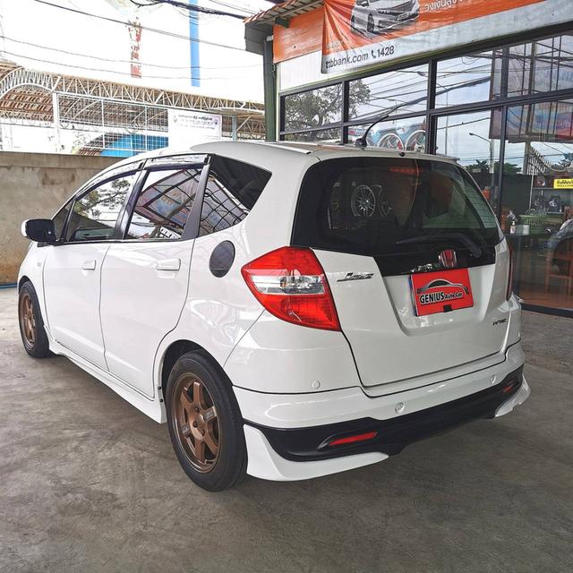 รถยนต์มือสอง HONDA JAZZ ปี2013 รูปย่อยที่ 3