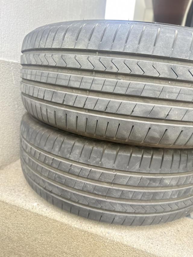 ขายยางhankook235/60/17มีปะ1