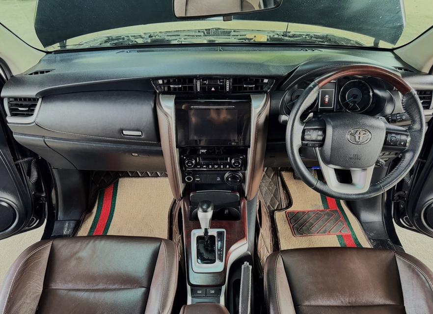 Toyota Fortuner 2.4 V auto 4x4  ปี 2018 รูปที่ 9