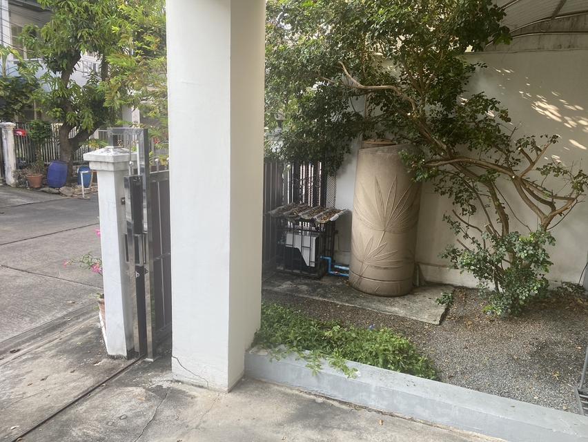 ที่ดิน พร้อมทาวน์โฮม 4 ชั้น ใกล้ รร.บดินทร์เดชา (สิงห์ สิงหเสนี) 9