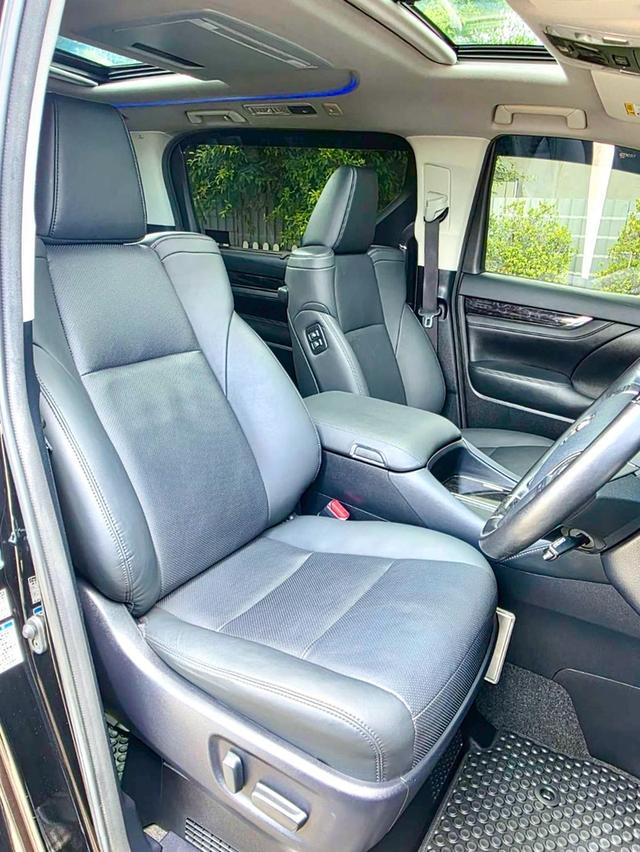 Toyota ALPHARD SRC สีดำ ปี 2021 ไมล์ 48,000 กม.  6