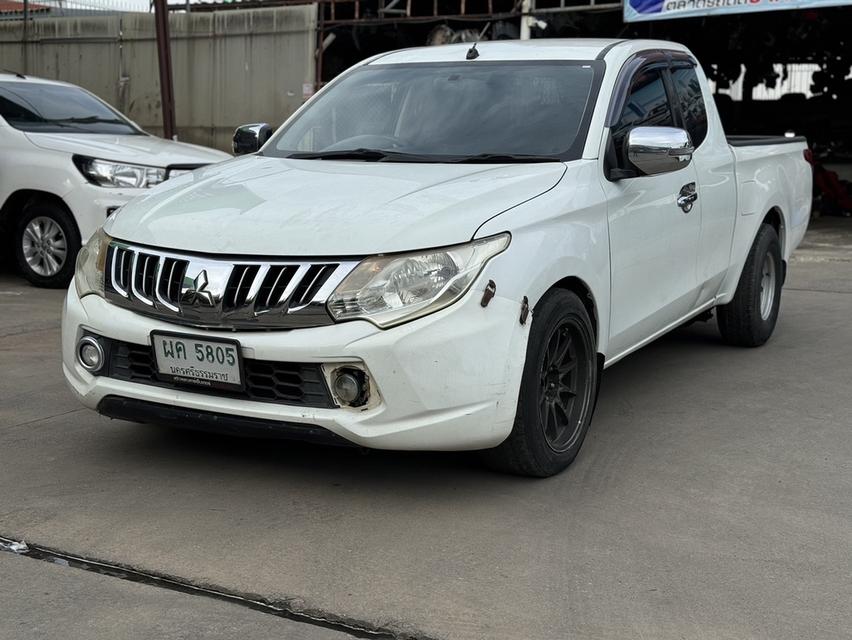 MITSUBISHI TRITON 2.5 GLX MEGA CAB
