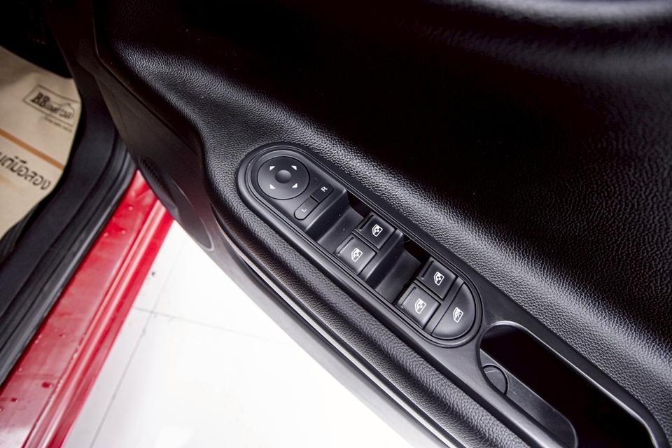 รหัสรถ 1D813 MG3 X Sunroof 2015 11
