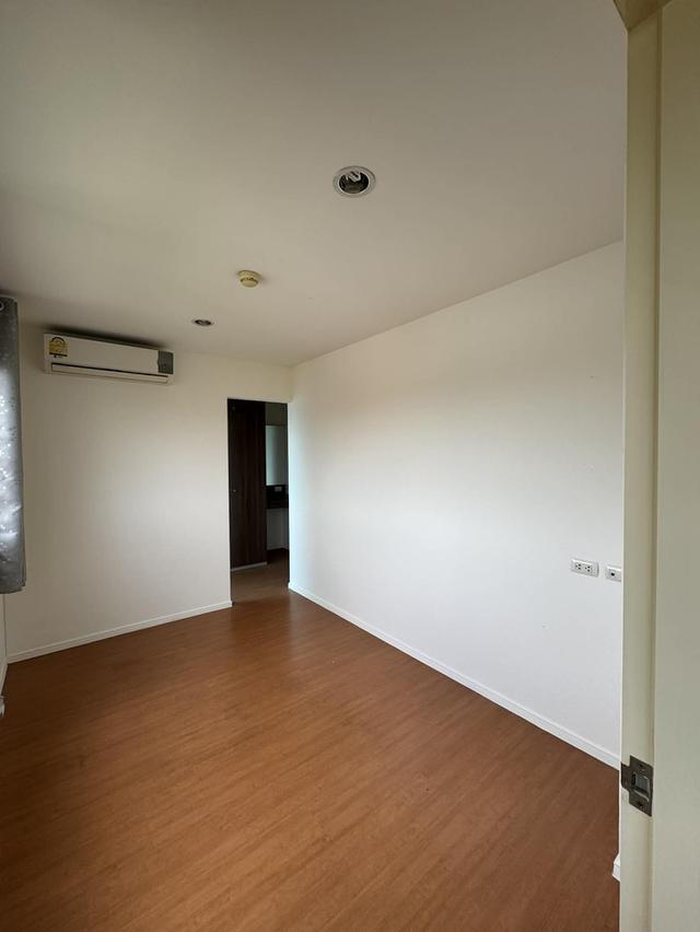 **ขายคอนโด ลุมพินีคอนโดทาวน์ รามอินทรา–ลาดปลาเค้า 2** 3