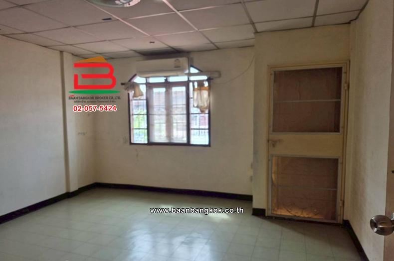 ทาวน์เฮาส์ เนื้อที่ 20 ตร.ว. หมู่บ้านบัวทองแลนด์ ถนนกาญนาภิเษก ตำบลบางบัวทอง อำเภอบางบัวทอง นนทบุรี 12