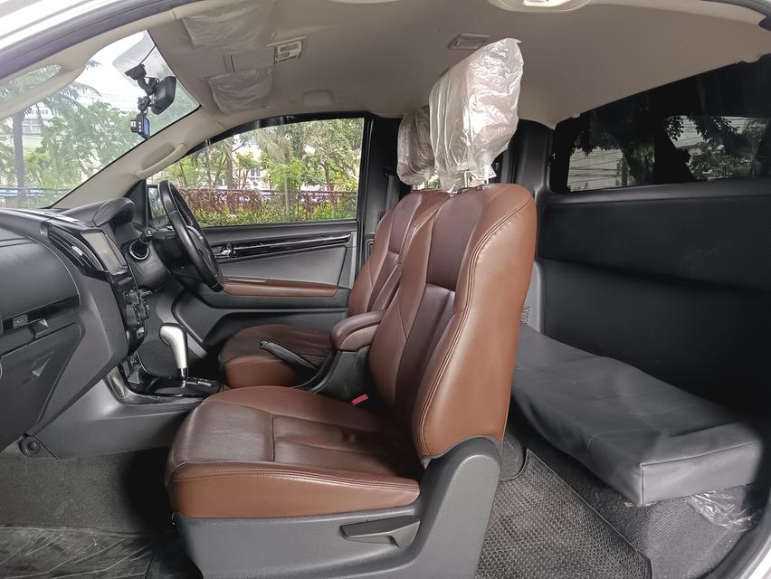 Isuzu D-max Hi-Lander 1.9 A/T ปี2018📍เงินสดราคาพิเศษ 399,000 12