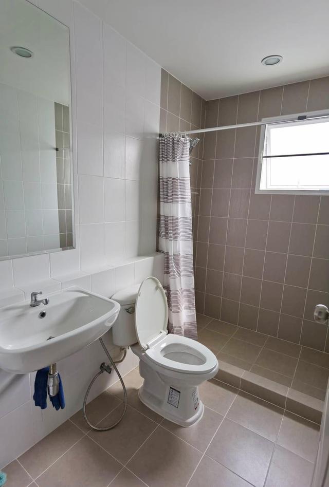 ให้เช่าบ้านเดี่ยว 2ชั้น  หมู่บ้านเซนโทร รังสิตคลอง 4 ธัญญะ ปทุมธานี 🚩ติดสนามกอลฟ์กรุงกวี,ใกล้โลตัสคลอง 4,ทางด่วน,โรงเรียนสวนกุหลาบรังสิต,ดรีมเวิล์ด 9