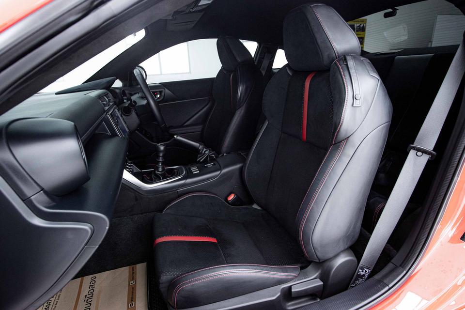 SUBARU BRZ 2.4 RWD 6MT 237 2023  13
