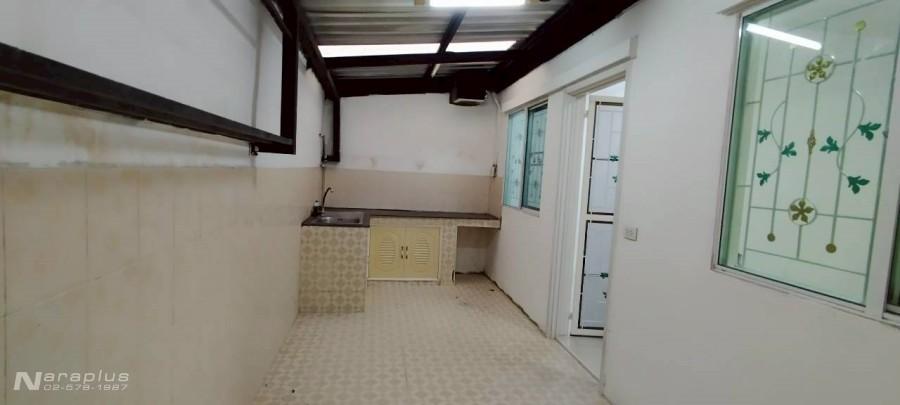 68111098 : ขายทาวน์เฮ้าส์ 2 ชั้น แนวรถไฟฟ้าสายสีแดง โครงการพฤกษาวิลล์ 40 ดอนเมือง-โลคัลโรด ถนนกำแพงเพชร 6 (โลคัลโรด) ต.หลักหก ใกล้ ม.รังสิต ปทุมธานี ร 13