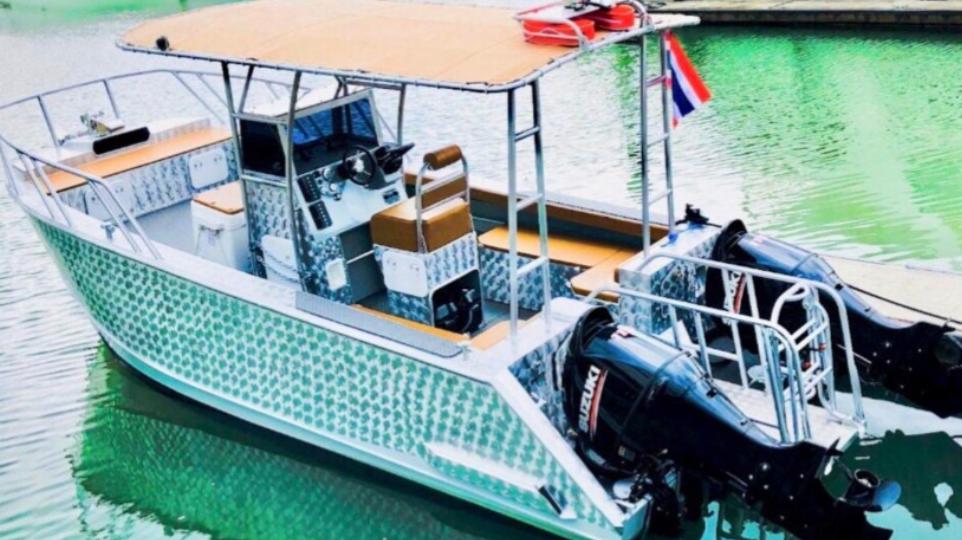 ขายเรือตกปลา FISHING YACHT GRAND BANKS 43 Feet- 2 BEDROOMS- 750 HP CAT