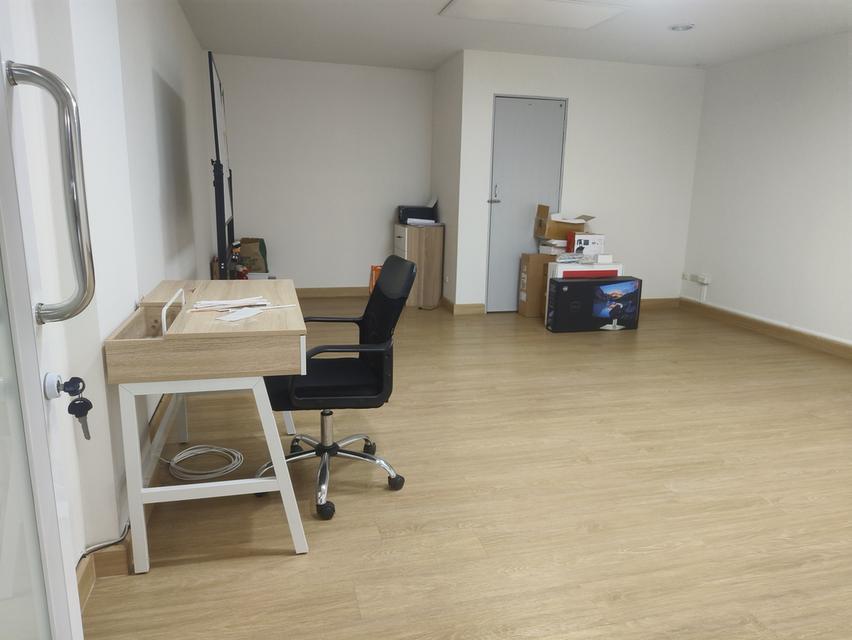 RENT ให้เช่า Home Office 335 sqm ริมถนนติด BTS (S8) วงเวียนใหญ่ฝั่งเข้าสาทร มีที่จอดรถส่วนตัวและส่วนกลาง รปภ. CCTV 0813046950 0658981951 (0897859079) 10