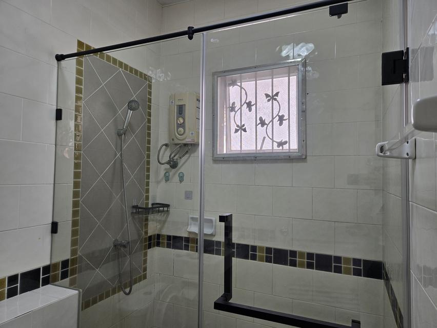 บ้านเดี่ยวปริญสิริ ติดโทลย์เวย์ ใกล้ฟิวเจอร์ 4 นอน 3 น้ำ 4-6 จอด 62.5 ตรว 11