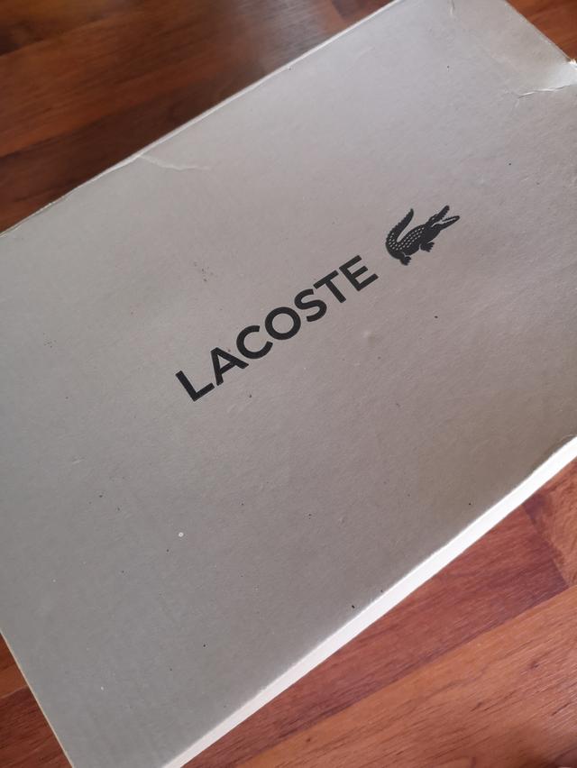 รองเท้าlacoste