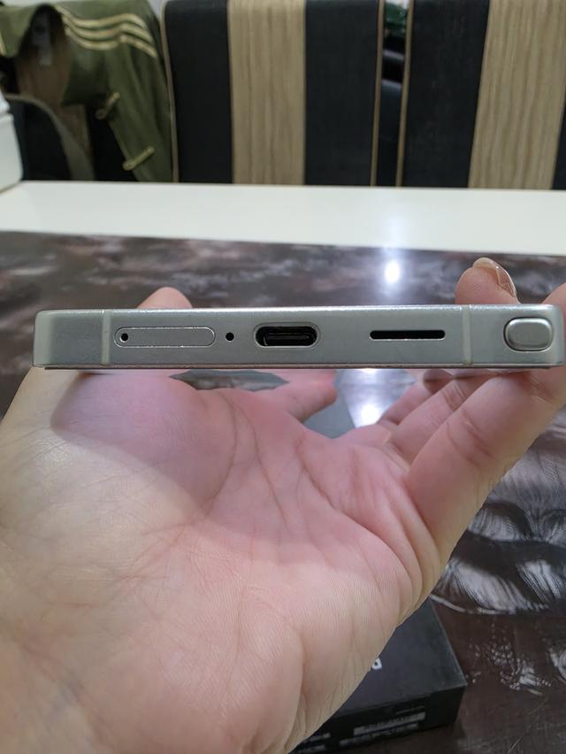 Samsung s25 ultra 512gb. สภาพดี ยกกล่อง รูปย่อยที่ 4