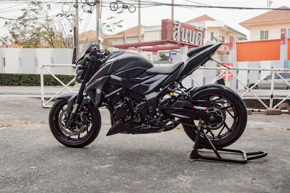 Gsx750 ปี2018 Suzuki สีดำ รูปย่อยที่ 3