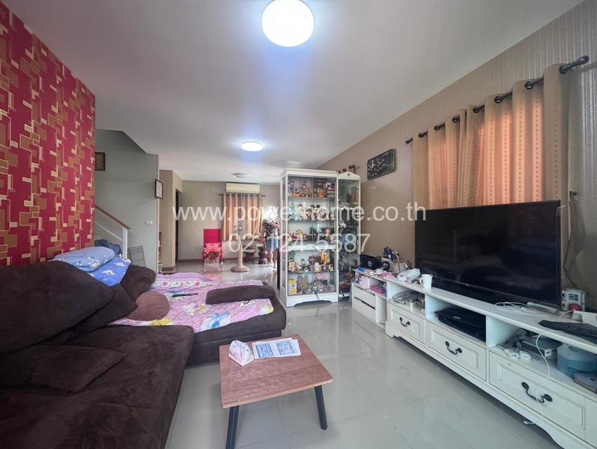 หมู่บ้าน เดอะทรัสต์วิลล์ วัชรพลหทัยราษฏร์ ใกล้ตลาดมารวย ซ.หทัยราษฏร์ ถนนหทัยราษฏร์ ต.บึงคำพร้อย อ.ลำลูกกา จ.ปทุมธานี 9