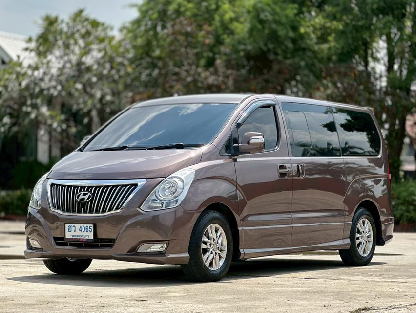 รหัสรถ PAT4065 Hyundai H1 2.5 Deluxe 2015