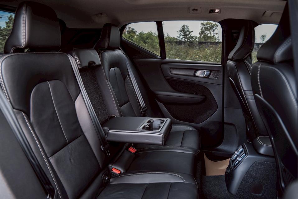 รหัสรถ CBL228 VOLVO XC40 Recharge T5 Inscription AT 2023 11