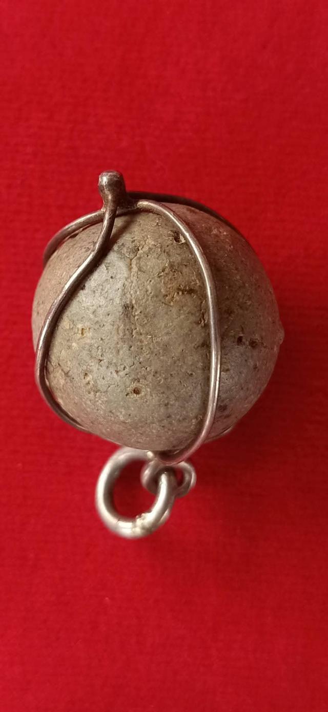 ลูกอม หลวงพ่อปาน วัดบางนมโค