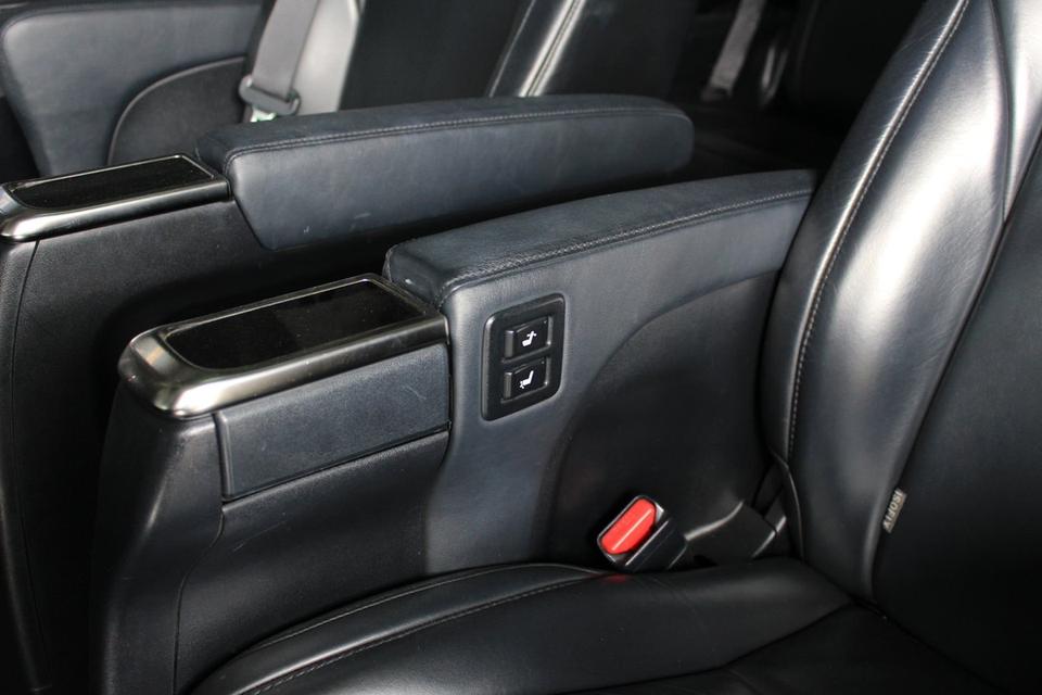 รหัสรถ BM3311 TOYOTA ALPHARD 2.5 S C Package ปี 2017 เบนซินล้วน 14