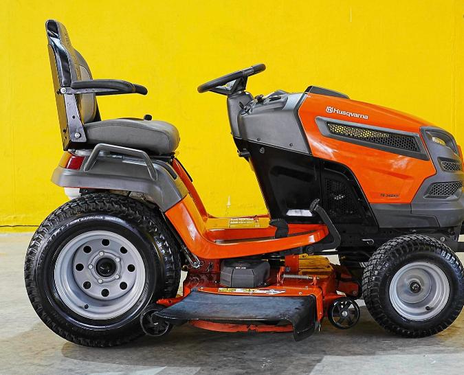 ขาย รถตัดหญ้านั่งขับ Husqvarna TS 348XD 26HP 2021 2