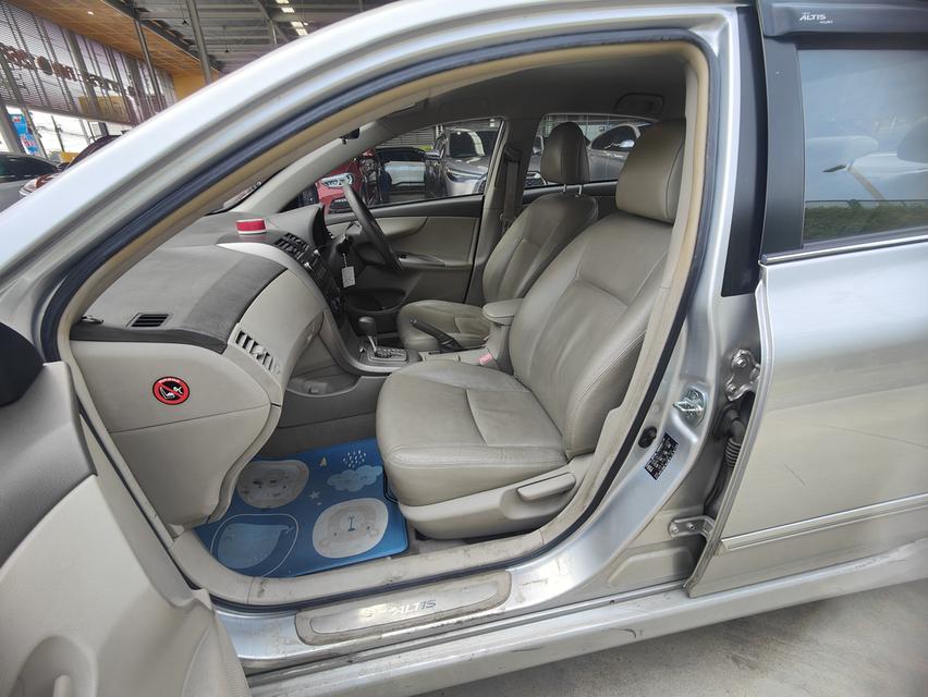 Toyota Altis 1.6 G AT  9
