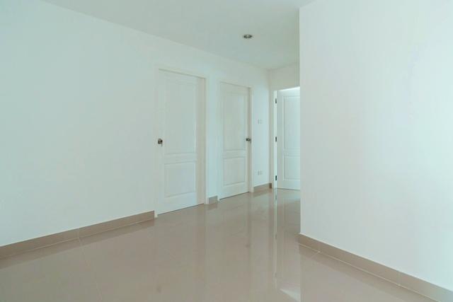 หน้ากว้างพิเศษ เท่ากับ2คูหา นิคมอมตะนคร 1.2 กม.โลตัส พลัสมอลล์ อมตะ 1.6 กม. ให้เช่า ทาวน์โฮม 2 ชั้น หน้ากว้าง 8 เมตร ทำเ 8